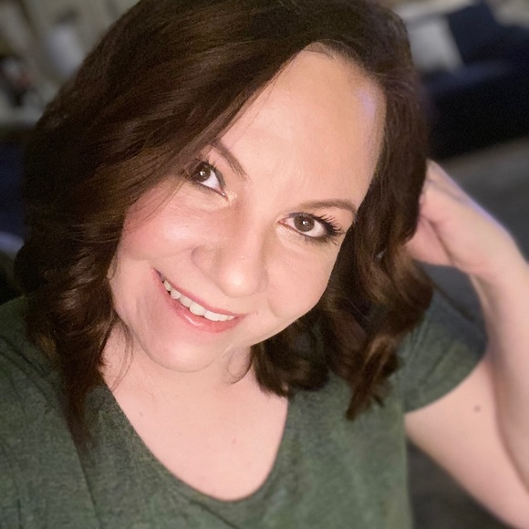 Meet your Posh Ambassador, Corrina - Picture 3 of 3